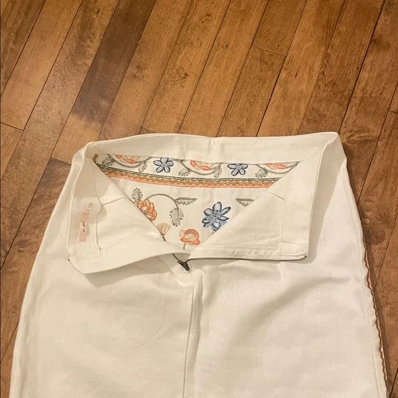 Francesca’s Mi Ami embroidered mini skirt - Picture 6 of 6